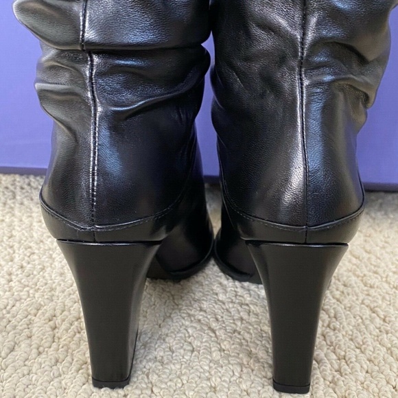 Stuart Weitzman Smashing Black Leather Knee Boots - Picture 8 of 12